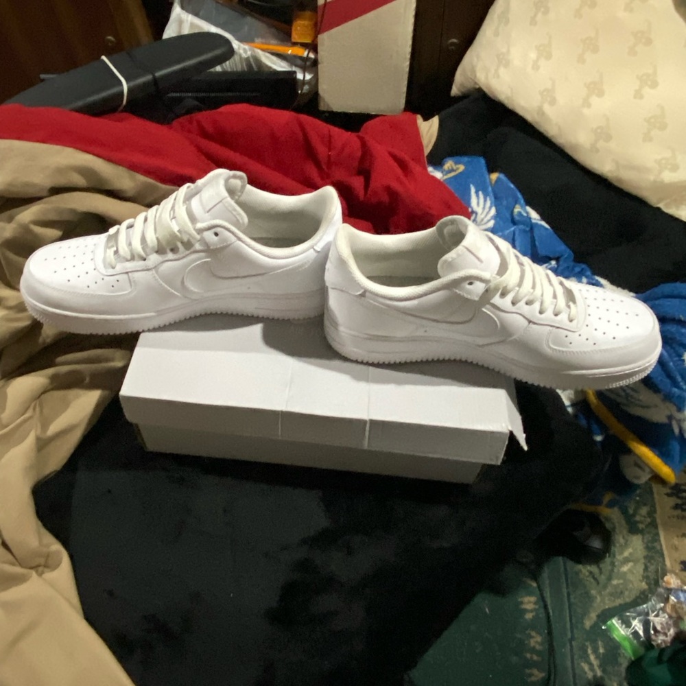 Selling my all white Air Force 1s
